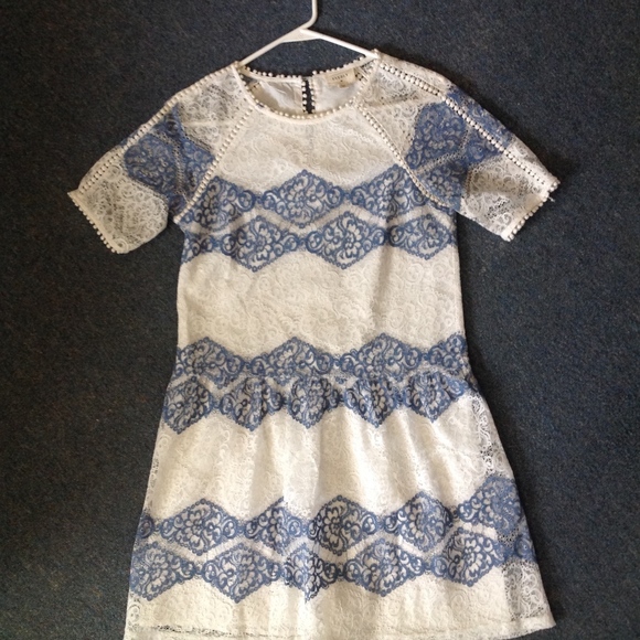 Everly Anthropologie Modcloth Lace Dress S NWT - Picture 2 of 4
